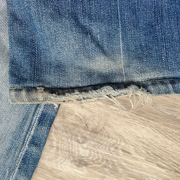 7 For All Mankind Boy Cut Faded Blue Jeans Size 26 - Picture 11 of 12